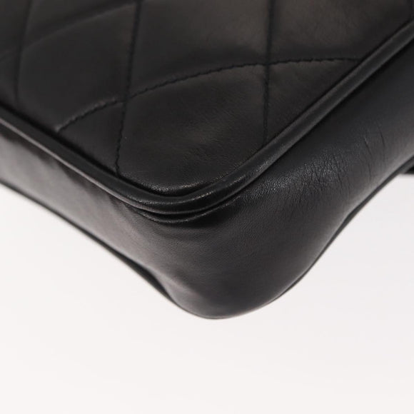 CHANEL Waist pouch Matelasse Waist bag Leather Black Gold CC Auth 146618