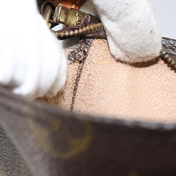 LOUIS VUITTON Monogram Poche Toilette 15 Pouch M47546 LV Auth 148123