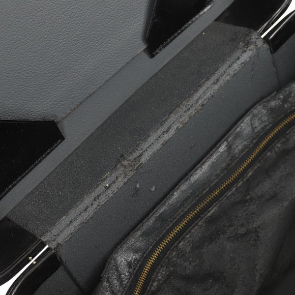 LOUIS VUITTON Vanity Epi Shoulder Bag Black LV Auth 148141A