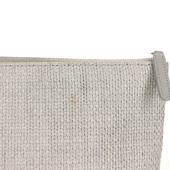 CHANEL Clutch Canvas Grau CC Auth 148530M