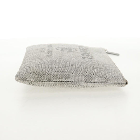 CHANEL Clutch Canvas Grau CC Auth 148530M