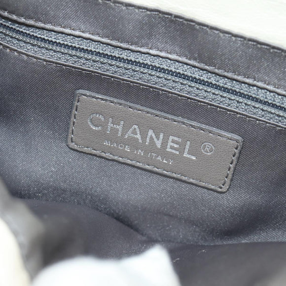 CHANEL Shoulder Bag Lamb Skin White Silver CC Auth 148619AV