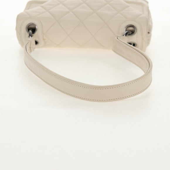 CHANEL Shoulder Bag Lamb Skin White Silver CC Auth 148619AV