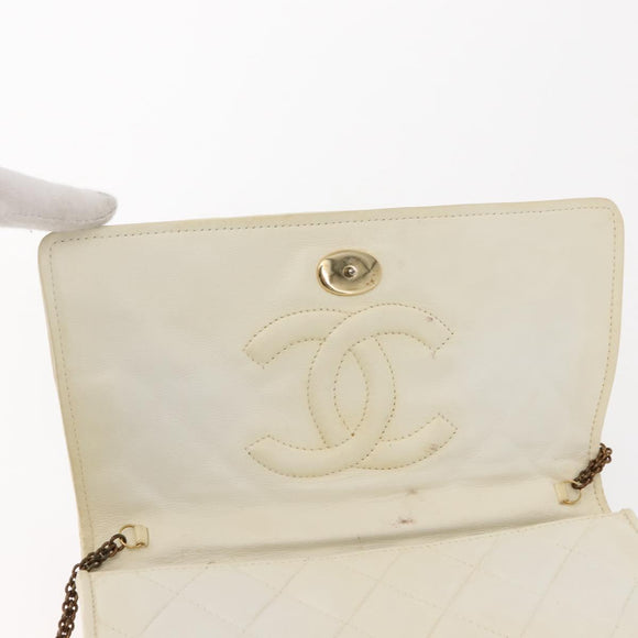 CHANEL Matelasse Chain Shoulder Bag Lamb Skin White Gold CC Auth 148797