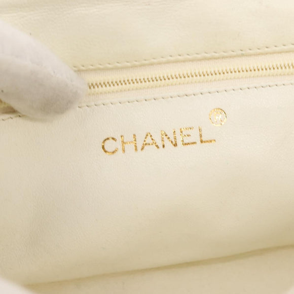 CHANEL Matelasse Chain Shoulder Bag Lamb Skin White Gold CC Auth 148797