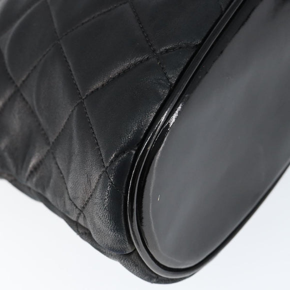 CHANEL Chain Shoulder Bag Lamb Skin Black Gold CC Auth 149046