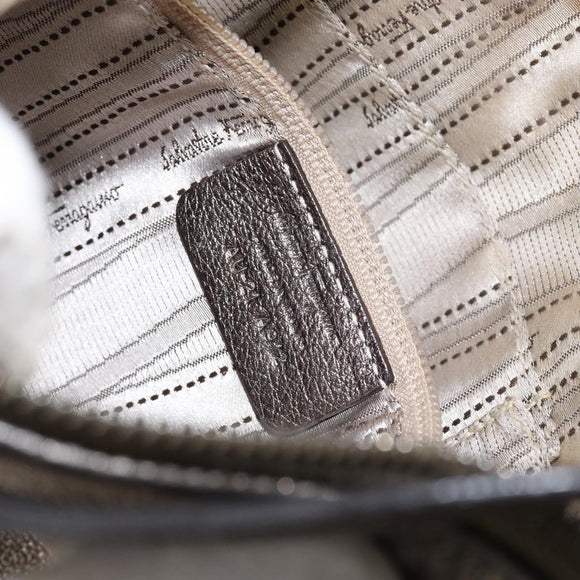 Salvatore Ferragamo Gancini Shoulder Bag Leather Silver Auth 149123