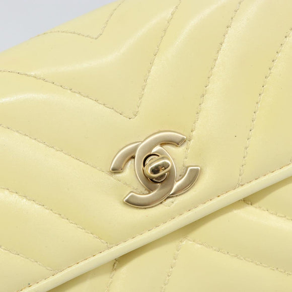 CHANEL Chain V Stitch Shoulder Bag Patent leather White Gold CC Auth 150967