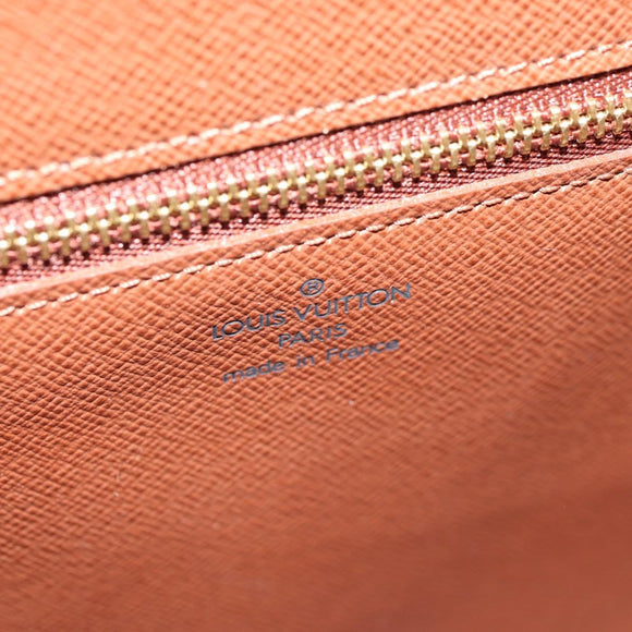 LOUIS VUITTON Monogram Saint Cloud GM Shoulder Bag M51242 LV Auth 151174V