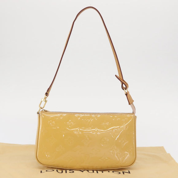 LOUIS VUITTON Vernis Pochette Accessoires Rose Angelique M90072 LV Auth 151201V