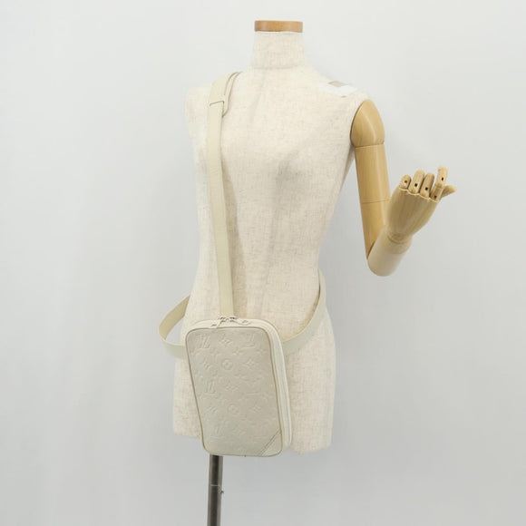 LOUIS VUITTON Taurillon Clemence Monogram Utility Side Bag M53256 Auth 151309A