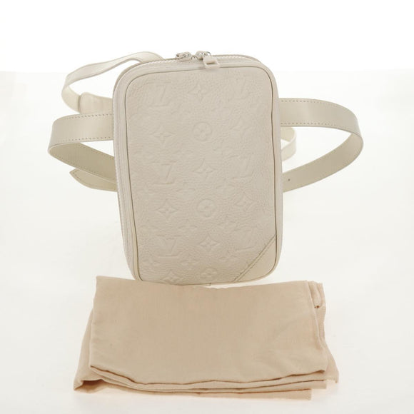 LOUIS VUITTON Taurillon Clemence Monogram Utility Side Bag M53256 Auth 151309A