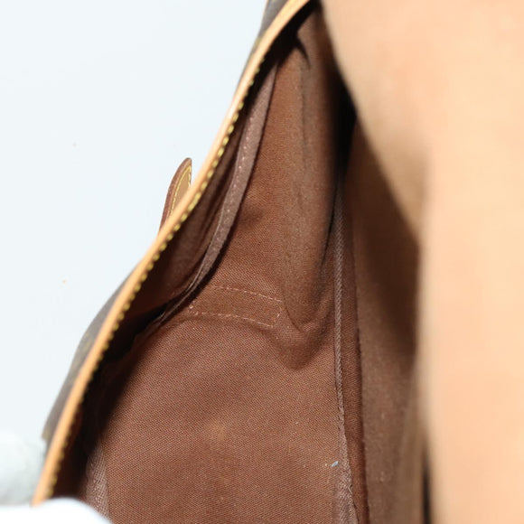 LOUIS VUITTON Monogram Saumur 35 Shoulder Bag M42254 LV Auth 152113