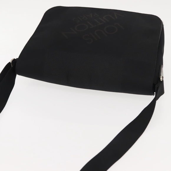 LOUIS VUITTON Damier Geant Petite Message Shoulder Bag Black M93618 Auth 152117