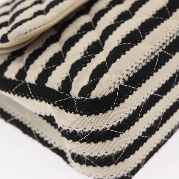 CHANEL Matelasse Chain Double Flap Chain Bag Knitted White CC Auth 152291SAV