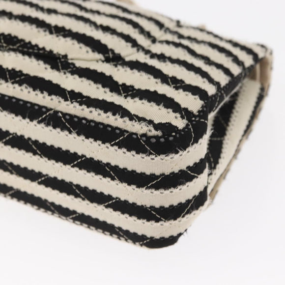 CHANEL Matelasse Chain Double Flap Chain Bag Knitted White CC Auth 152291SAV