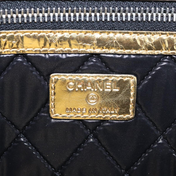 CHANEL Clutch Bag Leather Gold CC Auth 152375SM