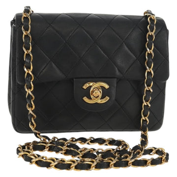 CHANEL Matelasse 17 Chain Shoulder Bag Lamb Skin Black Gold CC Auth 152446AV