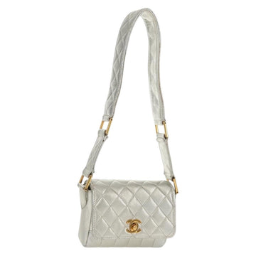 CHANEL Matelasse Shoulder Bag Leather Silver Gold CC Auth 152450AV