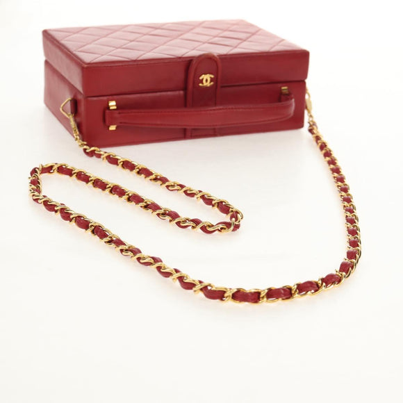 CHANEL Matelasse Chain Shoulder Bag Leather Red Gold CC Auth 152456V