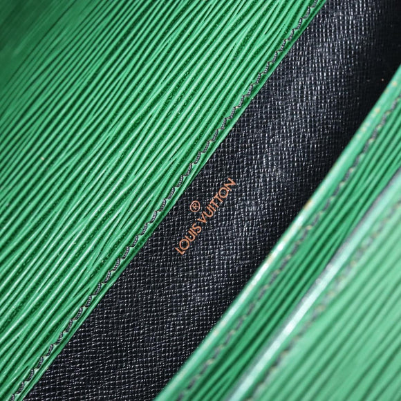 LOUIS VUITTON Epi Cartouchiere MM Shoulder Bag Green M52244 LV Auth 152749