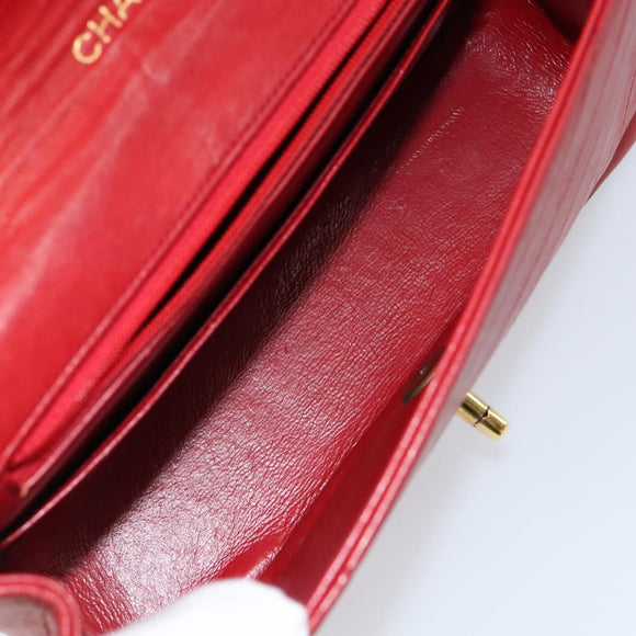 CHANEL Wave Line Chain Shoulder Bag Lamb Skin Red Gold CC Auth 152957