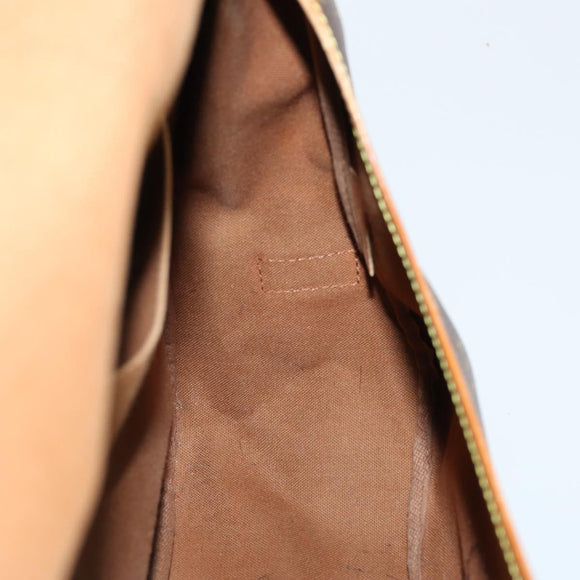 LOUIS VUITTON Monogram Saumur 30 Shoulder Bag M42256 LV Auth 153435