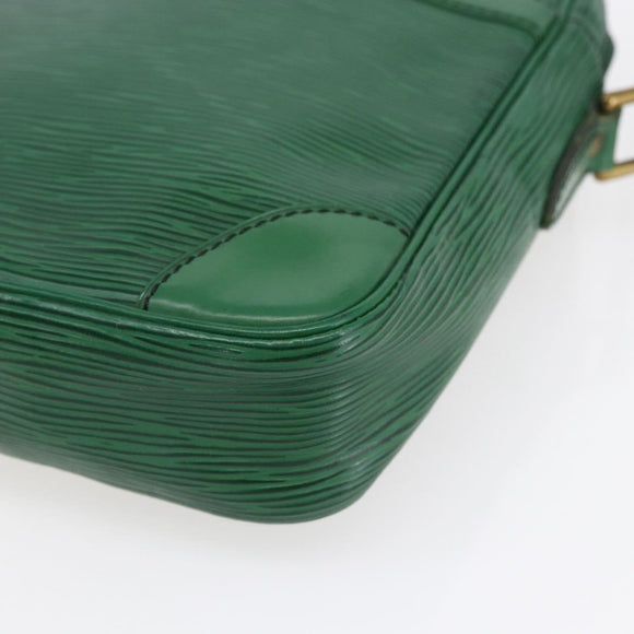 LOUIS VUITTON Epi Danube Shoulder Bag Green M45634 LV Auth 153891