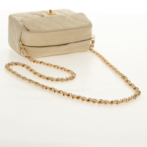 CHANEL Matelasse Chain Shoulder Bag Lamb Skin Ivory Gold CC Auth 154054V
