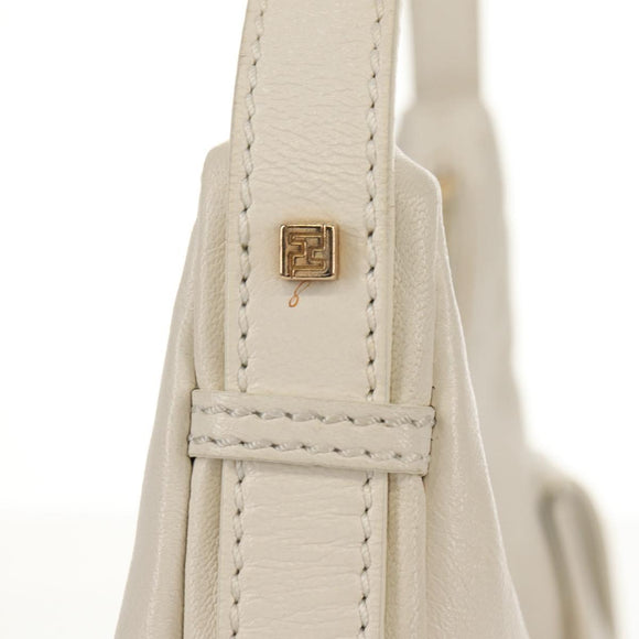 FENDI Mamma Baguette Shoulder Bag Leather White Gold Auth 154081M