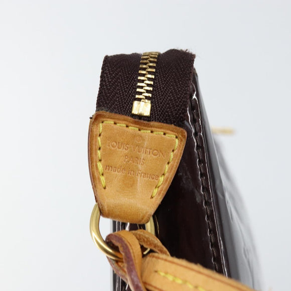 LOUIS VUITTON Vernis Pochette Accessoires Pouch Amarante M91576 LV Auth 154299V