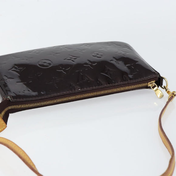 LOUIS VUITTON Vernis Pochette Accessoires Pouch Amarante M91576 LV Auth 154299V