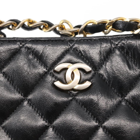 CHANEL Matelasse Chain Shoulder Bag Patent leather Black Gold CC Auth 154765