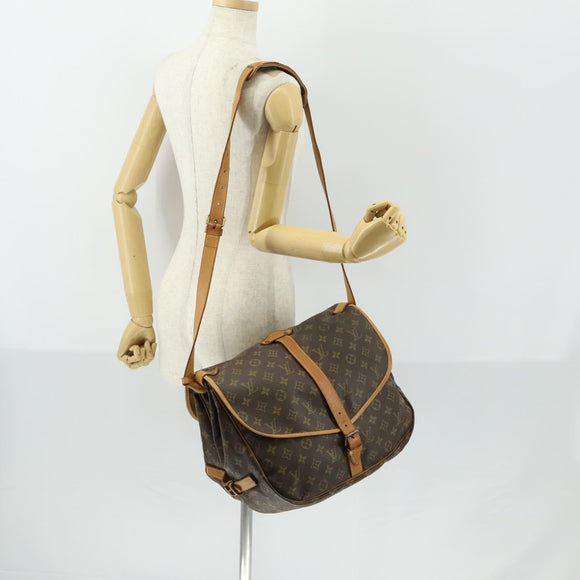 LOUIS VUITTON Monogram Saumur 35 Shoulder Bag M42254 LV Auth 155167