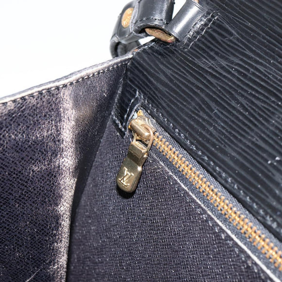 LOUIS VUITTON Epi Serie Dragonne Clutch Bag Black Noir M52612 LV Auth 155183