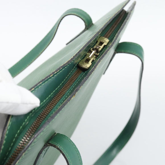 LOUIS VUITTON Epi Lussac Shoulder Bag Green M52284 LV Auth 155920