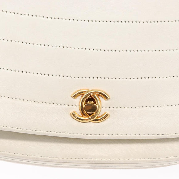 CHANEL Chain Shoulder Bag Leather White Gold CC Auth 156509