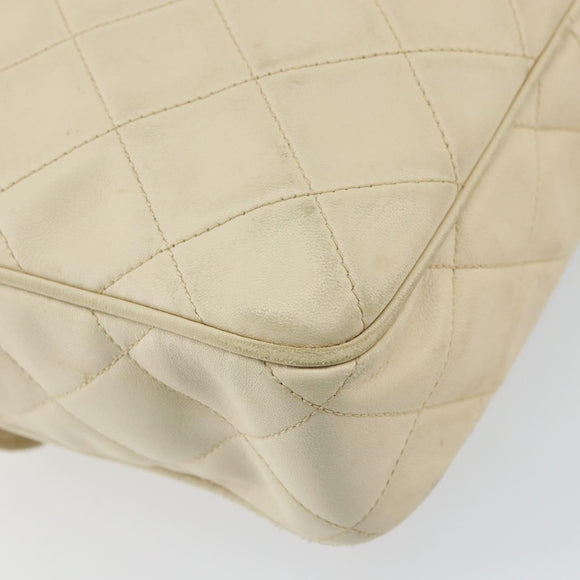 CHANEL Matelasse Shoulder Bag Lamb Skin White Gold CC Auth 156813