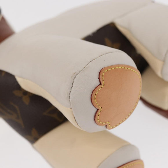 LOUIS VUITTON Monogram Dudu Oscar Stuffed dog White Black GI0251 Auth 157287SAM