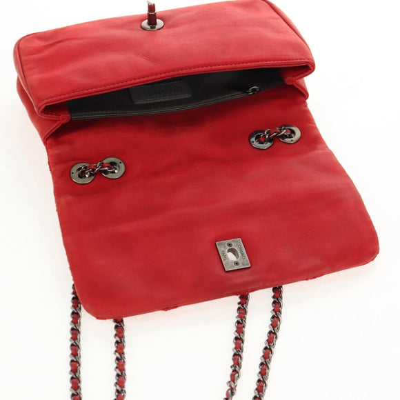 CHANEL Matelasse Chain Shoulder Bag Leather Red CC Auth 158008V