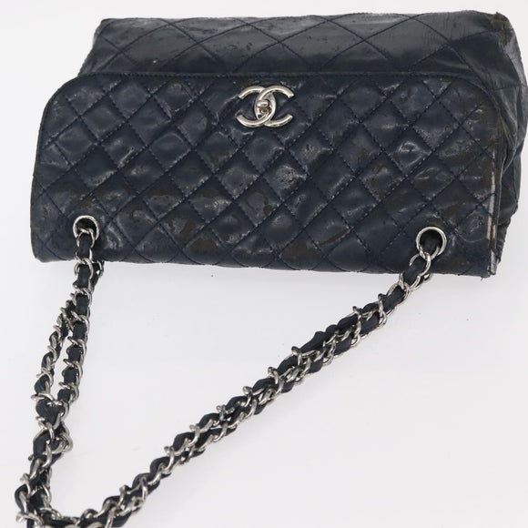 CHANEL Matelasse Chain Shoulder Bag Patent leather Navy Silver CC Auth 158096