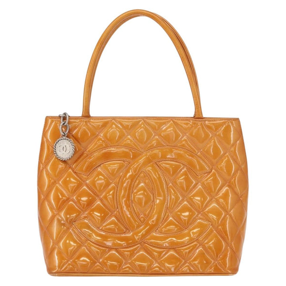 CHANEL Standard Tote Bag Patent leather Beige Silver CC Auth 158120