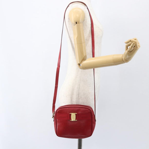 Salvatore Ferragamo Vala Shoulder Bag Leather Red Gold Auth 158148
