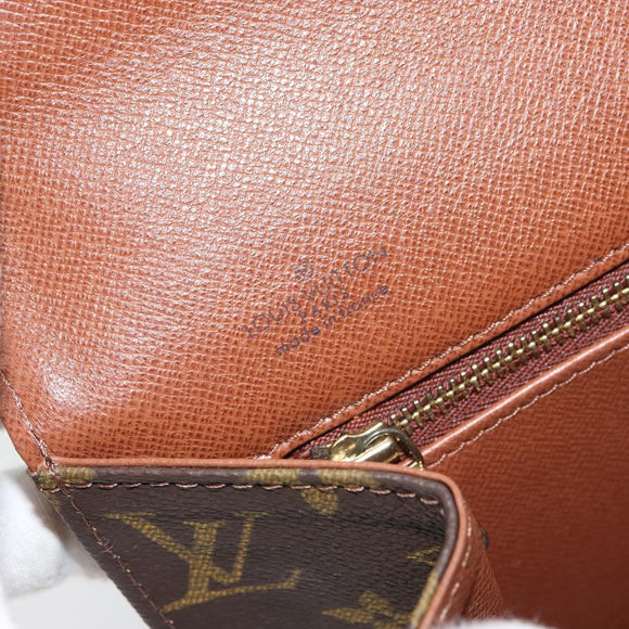 LOUIS VUITTON Monogram Pochette Dam PM Clutch Bag M51812 LV Auth 158259