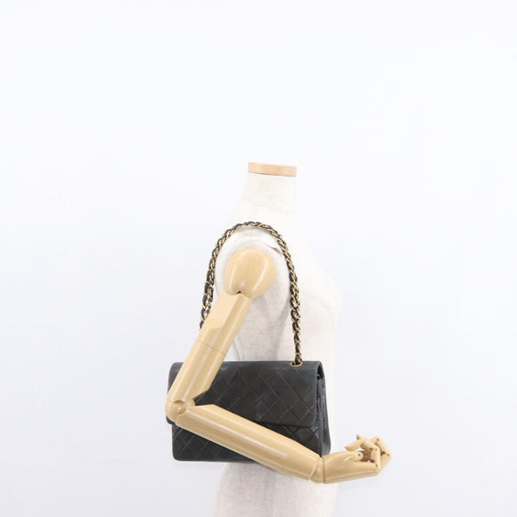 CHANEL Matelasse 25 Double Flap Chain Bag Lamb Skin Navy Gold CC Auth 158358SAV