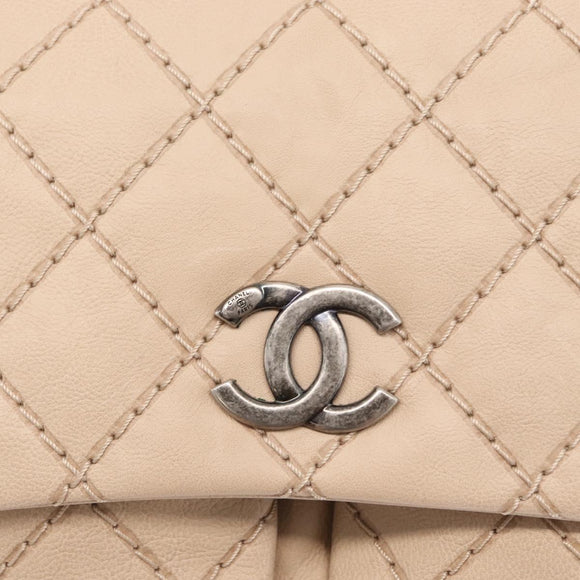 CHANEL Matelasse Chain Shoulder Bag Leather Beige CC Auth 158860