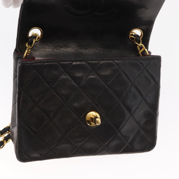 CHANEL Matelasse Chain Shoulder Bag Lamb Skin Gold Black CC Auth 158863SAV