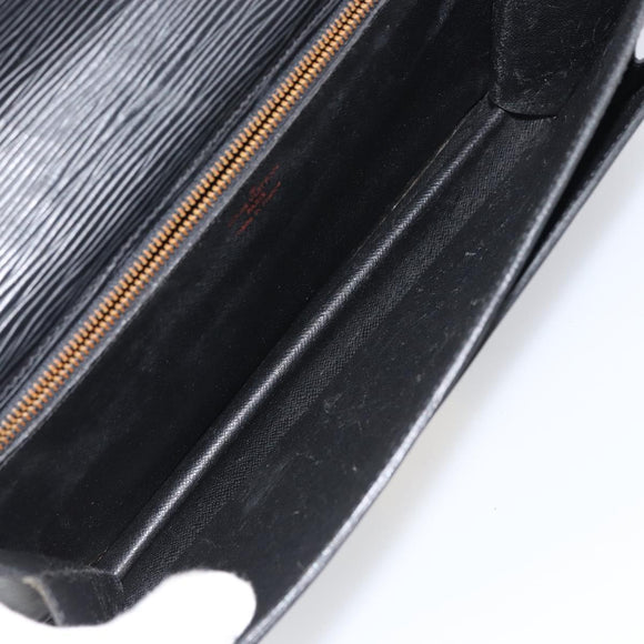 LOUIS VUITTON Epi Serie Dragonne Clutch Bag Black Noir M52612 LV Auth 159042