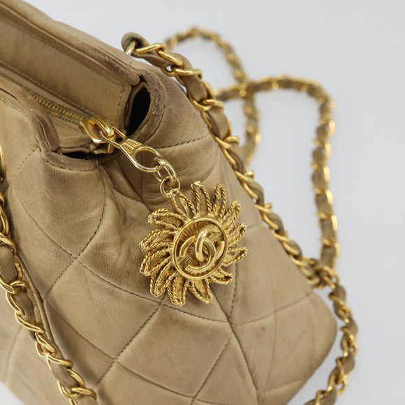 CHANEL Matelasse Chain Shoulder Bag Leather Beige Gold CC Auth 159264