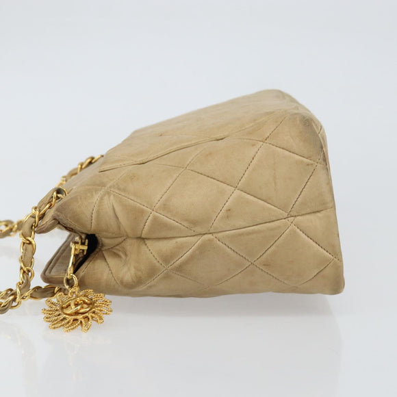 CHANEL Matelasse Chain Shoulder Bag Leather Beige Gold CC Auth 159264